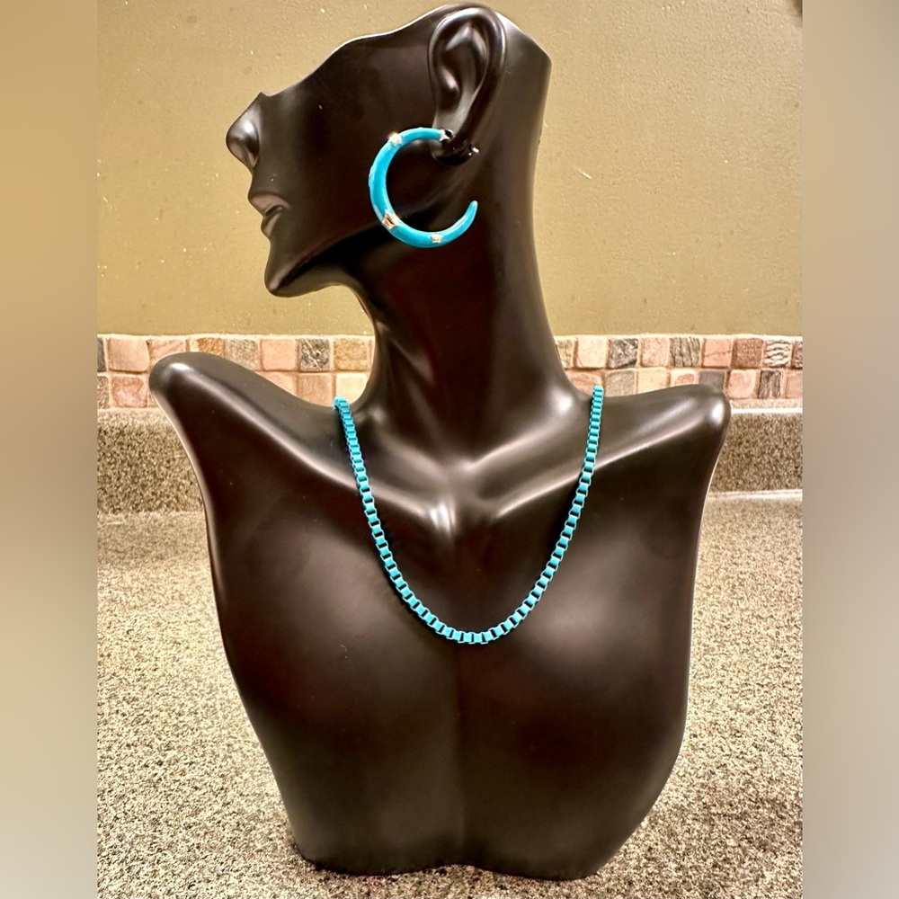 Aqua enamel coated box chain necklace with matching Aqua star hoop ⭐️ earrings